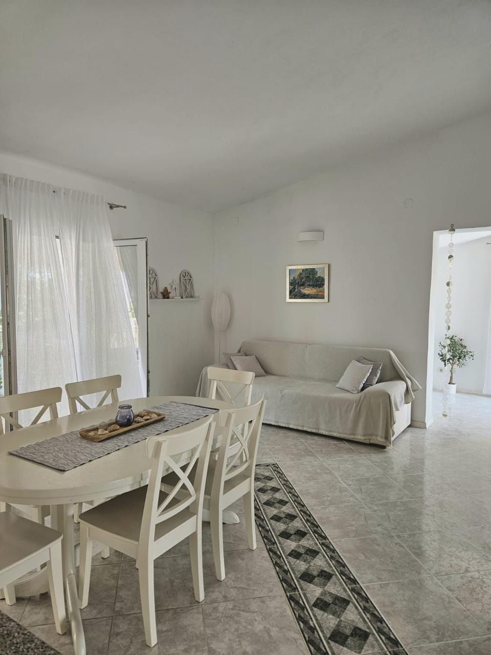 Living room, Dining area