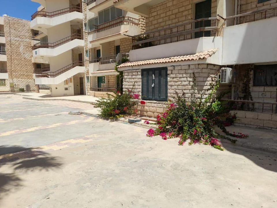 chalet1 ch21 with a wonderful view 2 bed rooms terrace and garden green beach Apartment in Egypt
