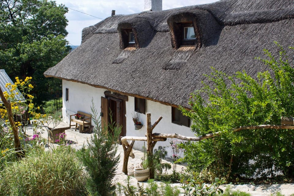 Sasfészek Pihenő Bed and Breakfast in Hungary