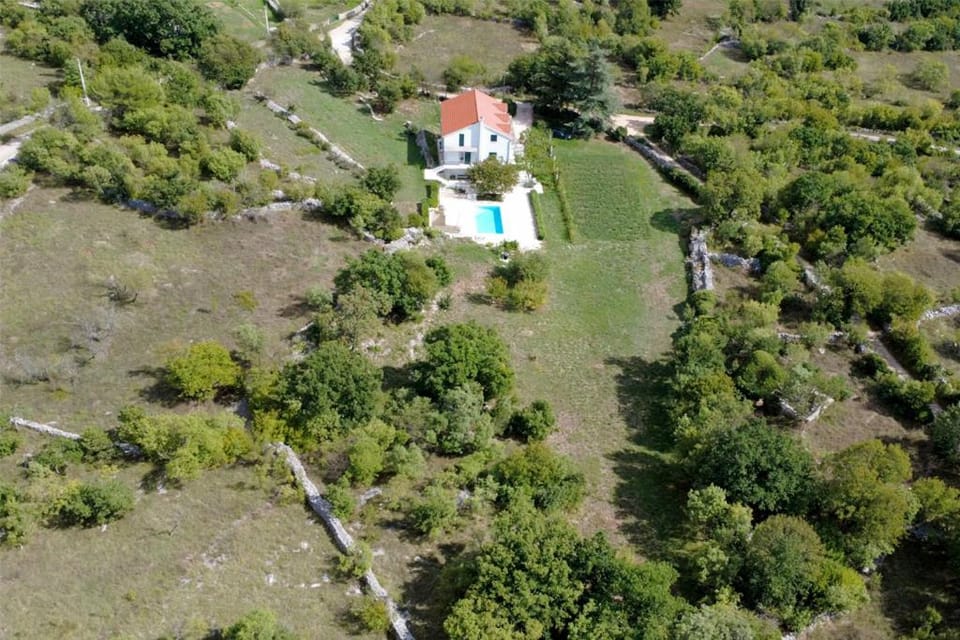 Villa Bacio with heated pool, starlink internet Villa in Šibenik-Knin County, Croatia