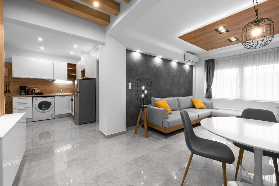 Kitchen or kitchenette, Living room, Seating area, Dining area