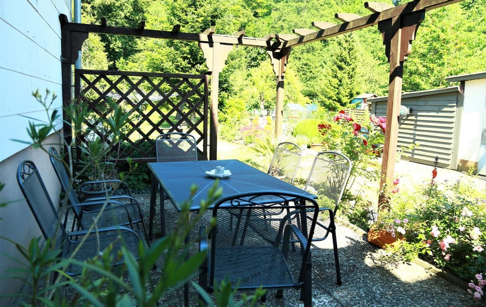 Garden, Balcony/Terrace, Seating area, Garden view