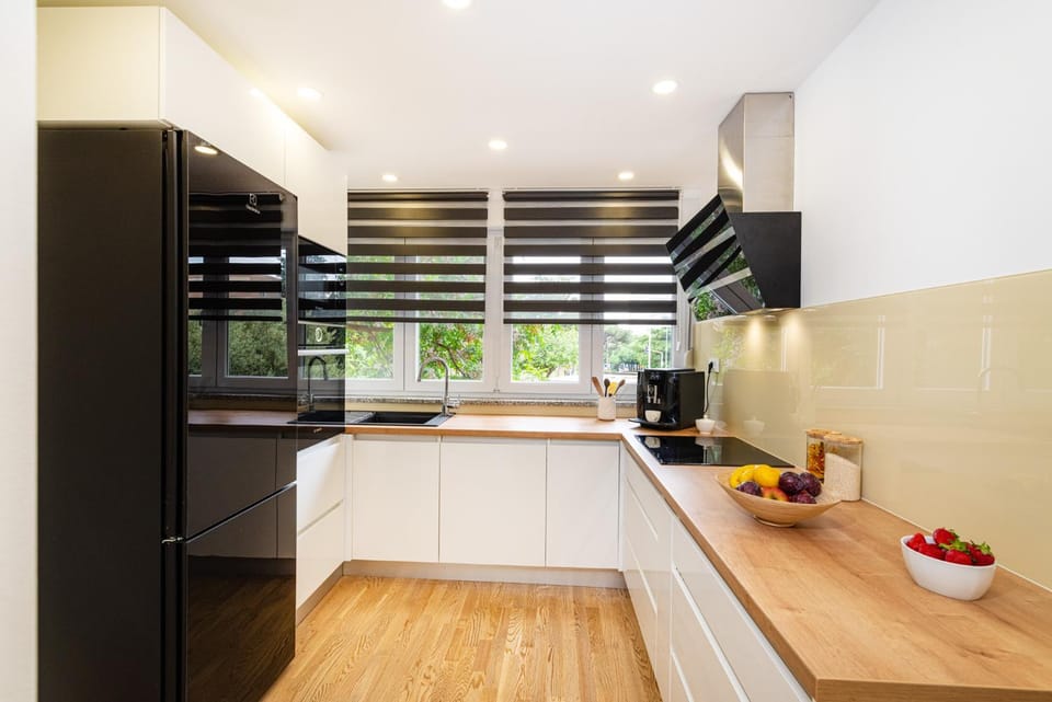 dishwasher, oven, stove, kitchen