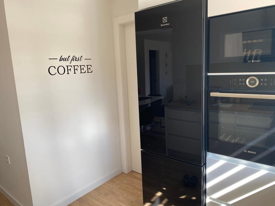 Kitchen or kitchenette, microwave, oven