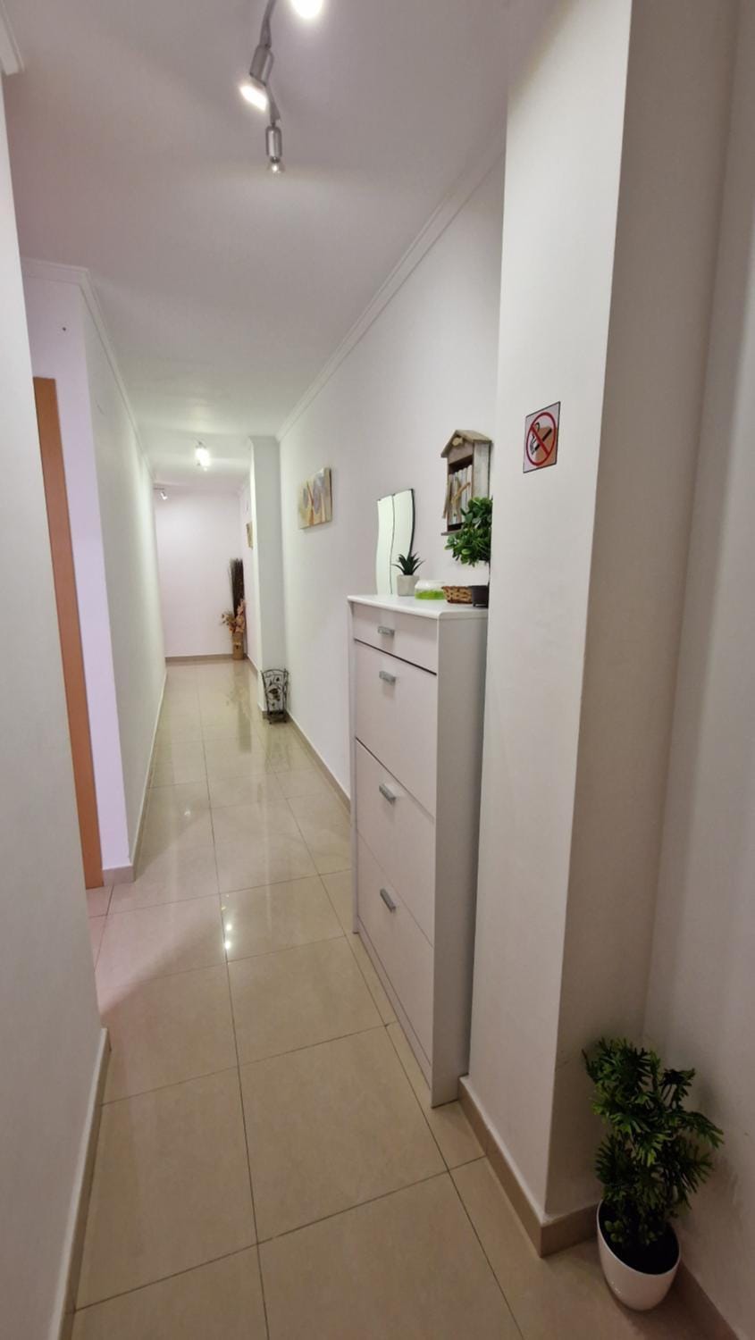 Ideal escapadas y vacaciones-Parking-Wifi-Netflix-Xbox Apartment in Safor