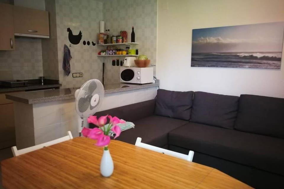 Kitchen or kitchenette, Living room