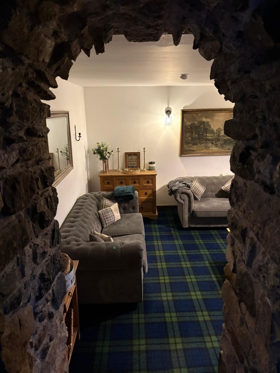 Meadowhead Cottage, Traditional Scottish Cottage Apartment in England