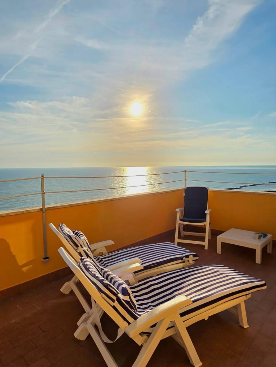 Day, Natural landscape, View (from property/room), Balcony/Terrace, Beach, Sea view, sunbed