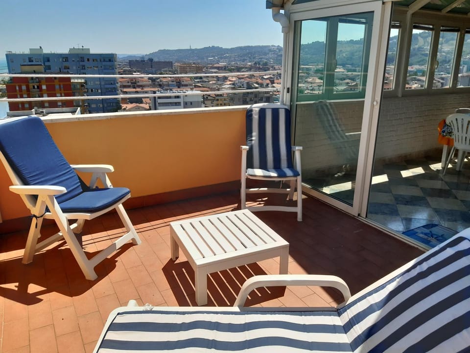 Natural landscape, View (from property/room), Balcony/Terrace, Balcony/Terrace, sunbed