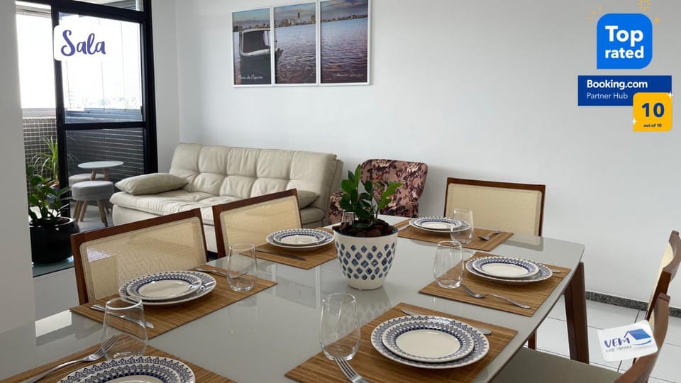 Communal lounge/ TV room, Living room, Dining area