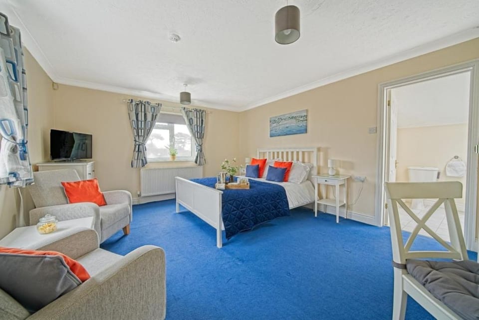 Beech Lodge Guest House Bed and Breakfast in New Milton