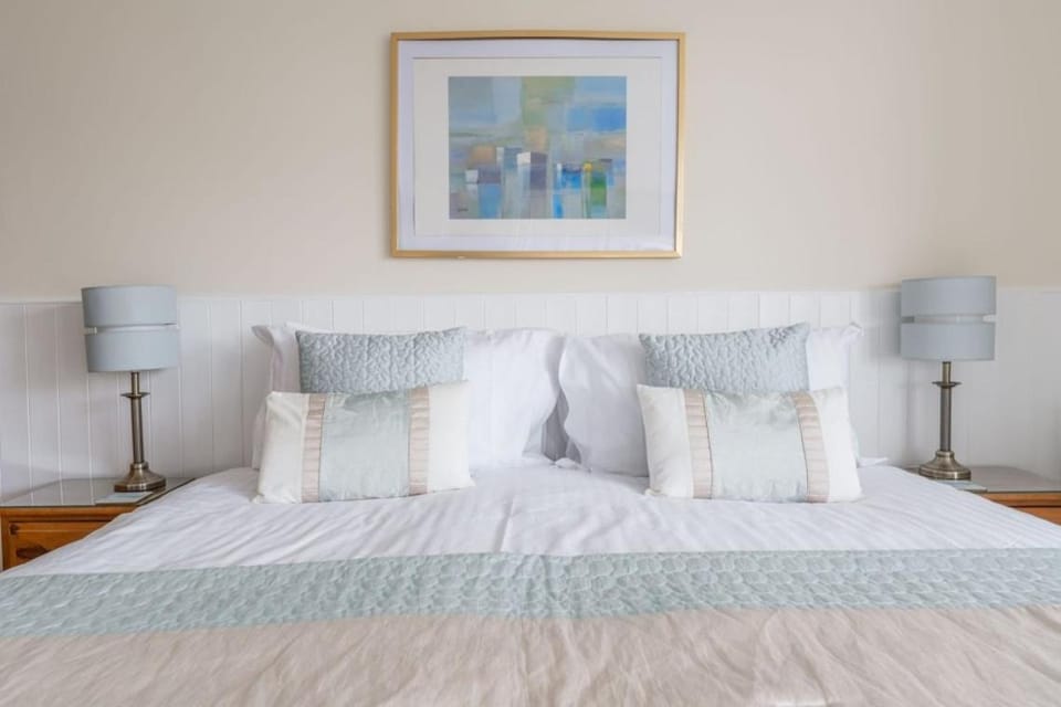 Beech Lodge Guest House Bed and Breakfast in New Milton