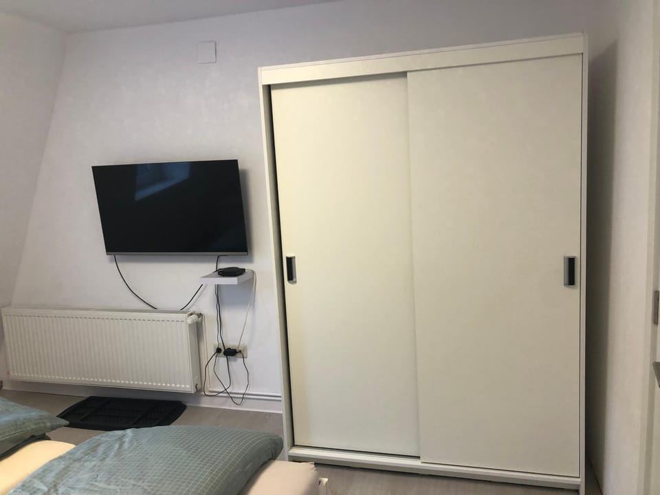 TV and multimedia, Bedroom