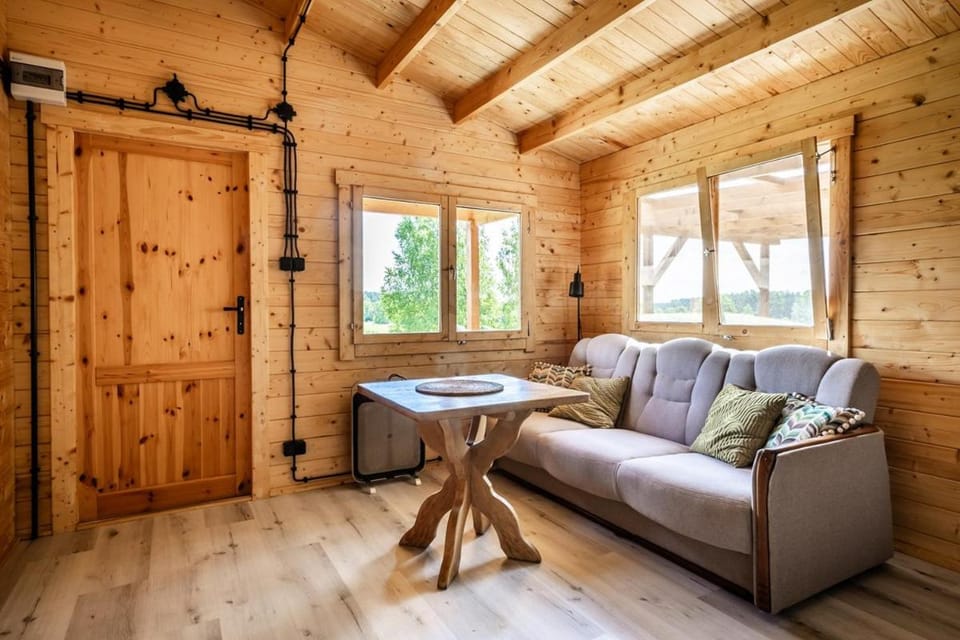 Chatka na Wzgórzu, Jacuzzi dodatkowo płatne,Staw z możliwością łowienia ryb Nature lodge in Poland