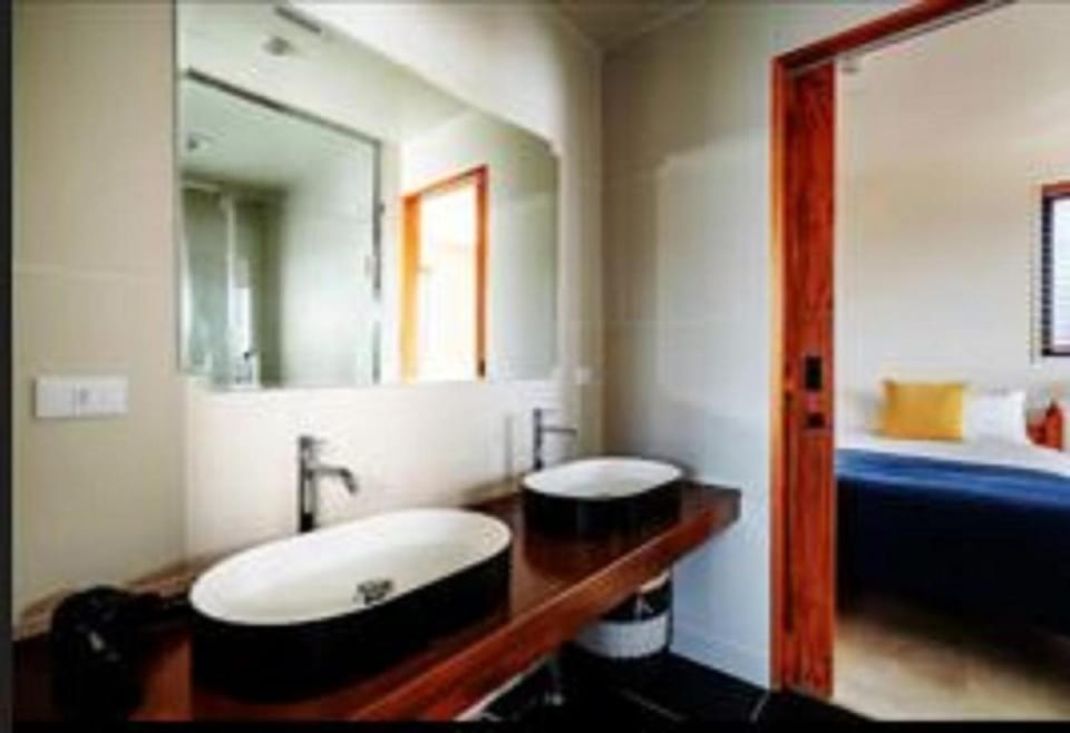 Bathroom, Photo of the whole room