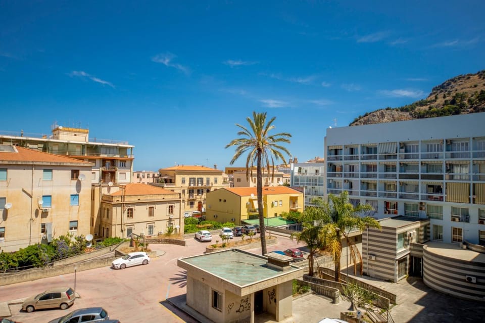Queen's House Cefalù Apartment in Cefalu