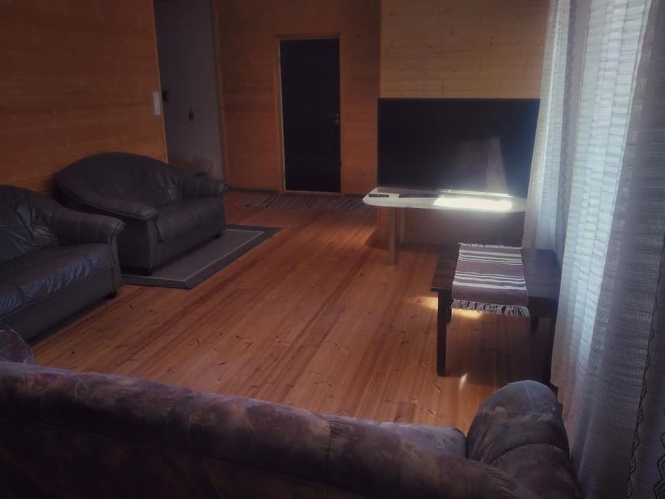 Communal lounge/ TV room, TV and multimedia, Living room, Seating area