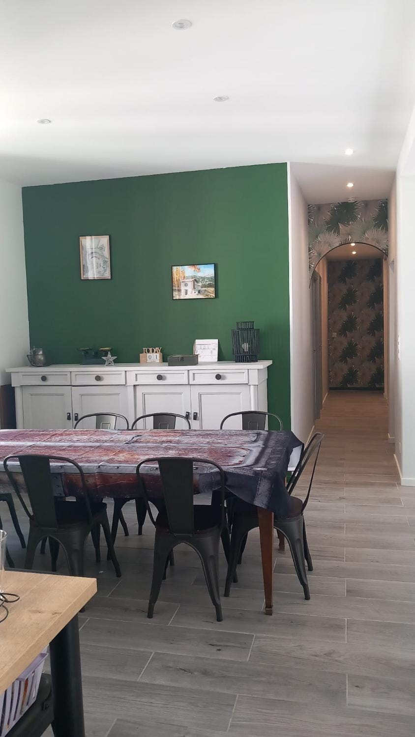 Le Maricou 120m2 totalement rénové terrasse 40m2 Apartment in Provence-Alpes-Côte d'Azur