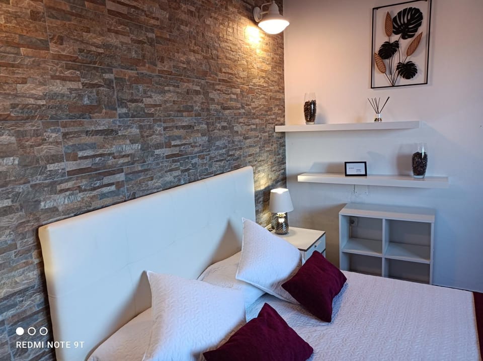 Ele House Apartment in Maxorata