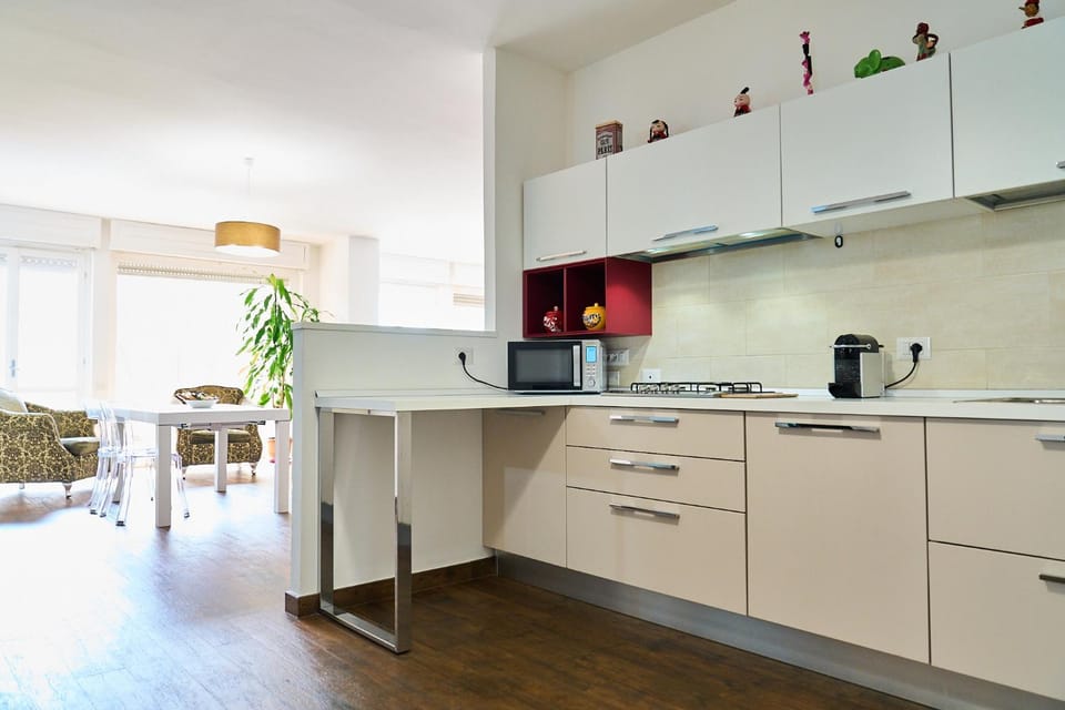 Casa Rosita - Large family flat, 3 bedrooms, covered veranda, Central Carbonia Apartment in Carbonia