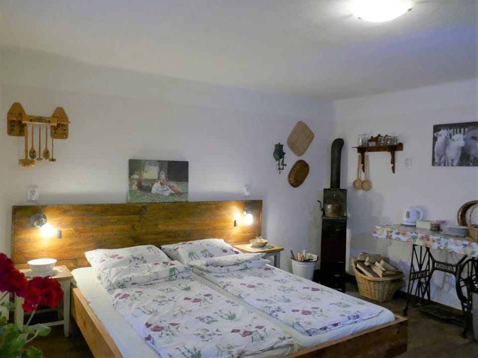 Coffee/tea facilities, Bedroom, flat iron