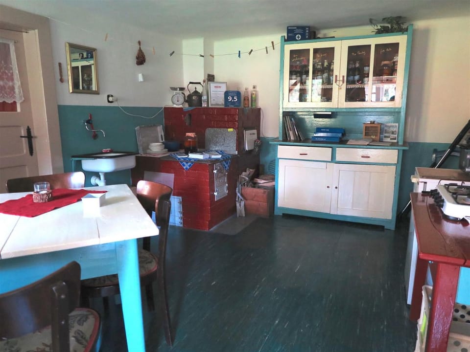 Property building, Kitchen or kitchenette, Dining area, Communal kitchen