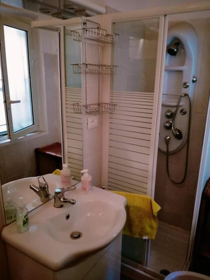 Villetta vicino al mare con posto auto privato House in Pescara