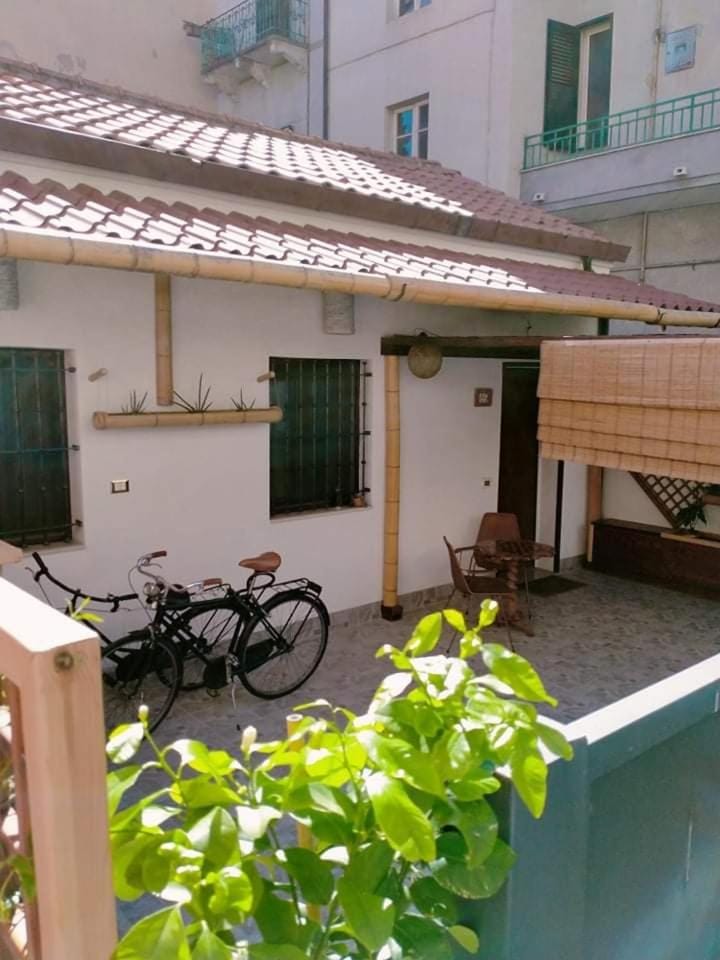 Villetta vicino al mare con posto auto privato House in Pescara