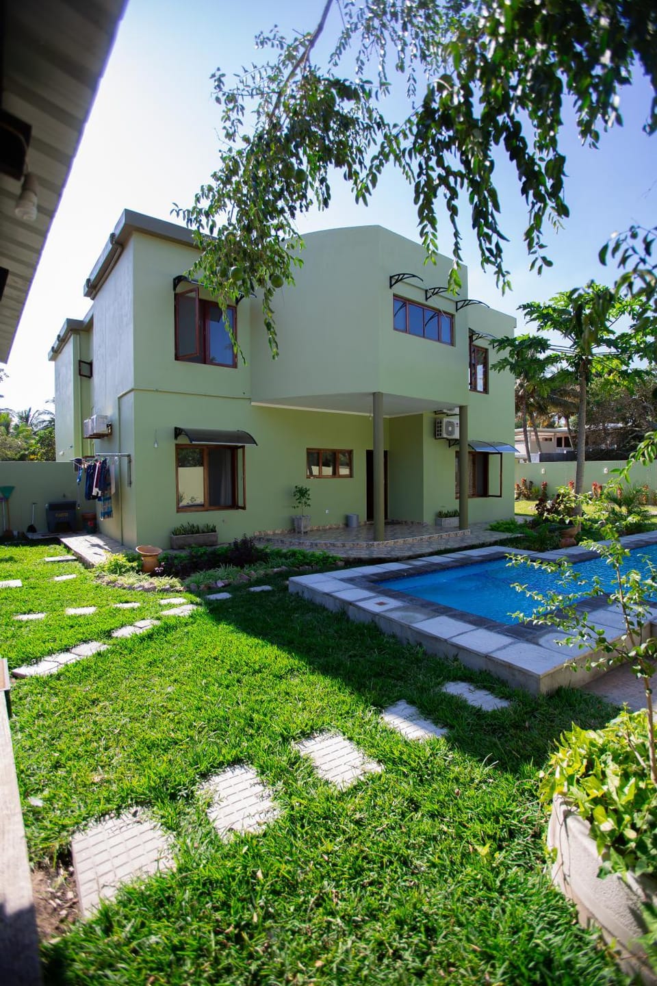 Property building, Garden, Swimming pool