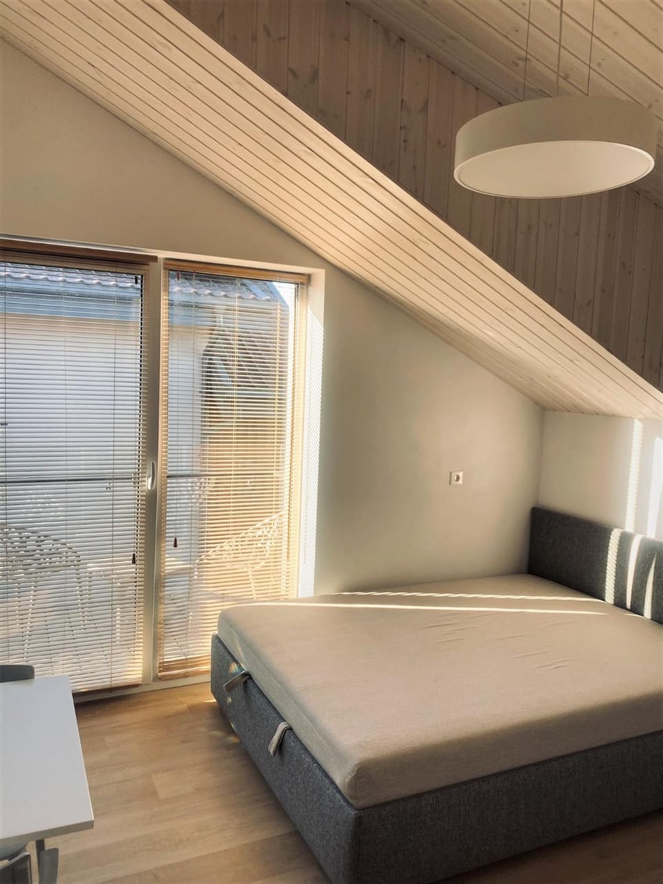 Bed, Balcony/Terrace, Photo of the whole room, Bedroom, air conditioner