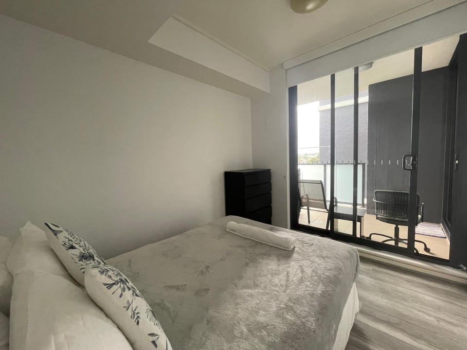 Entire 2 bedrooms Security Apartment Apartment in Sydney