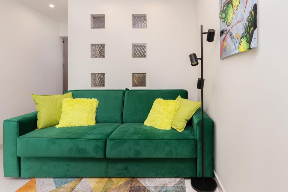 Communal lounge/ TV room, Living room, Seating area