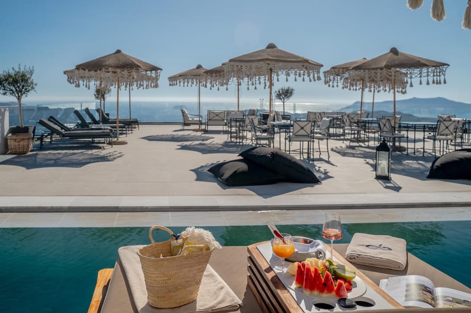 Food and drinks, Pool view, Sea view, sunbed