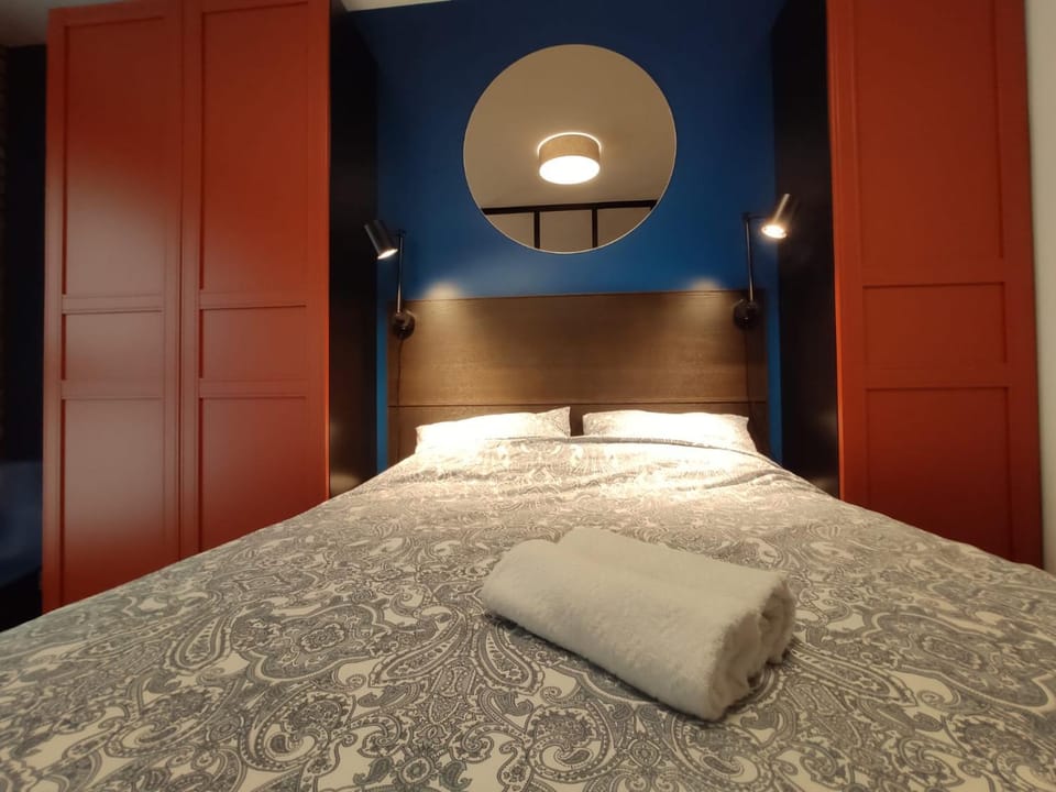 Bed, Bedroom