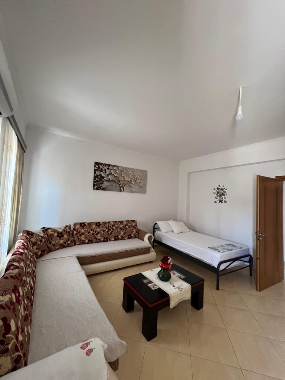 Glow Two Bedroom Apartment Apartment in Ksamil