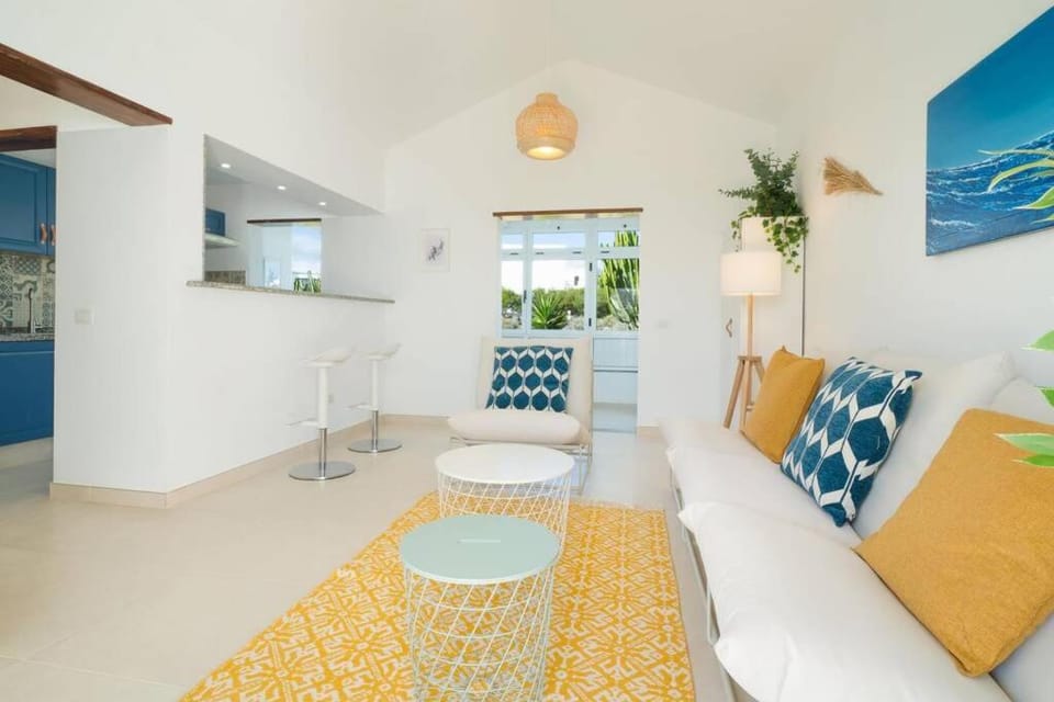 Luxurious Bungalow A2 in a quiet complex with pool 100m from the sea Apartment in Isla de Lanzarote