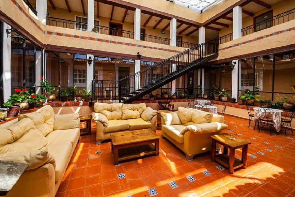 Patio, Living room
