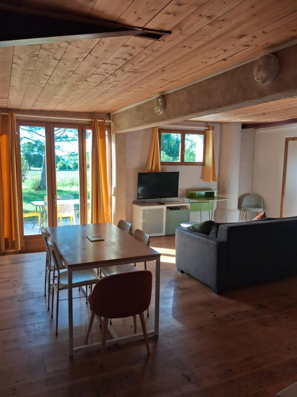 Appartement individuel rez de jardin 3 a 5 personnes proche Albi Apartment in Occitanie