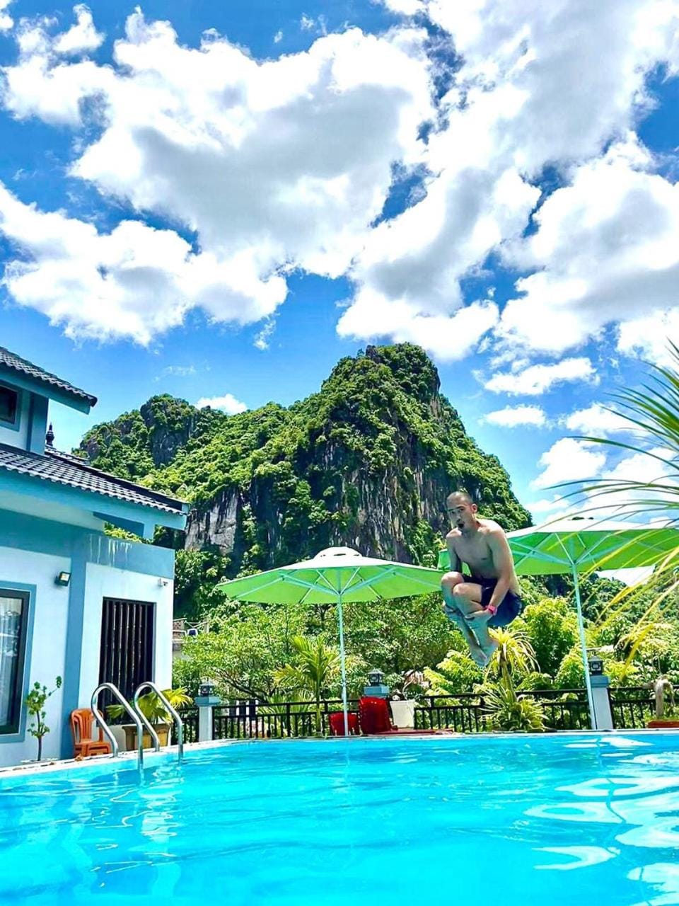 Day, Natural landscape, Mountain view, Pool view, Swimming pool