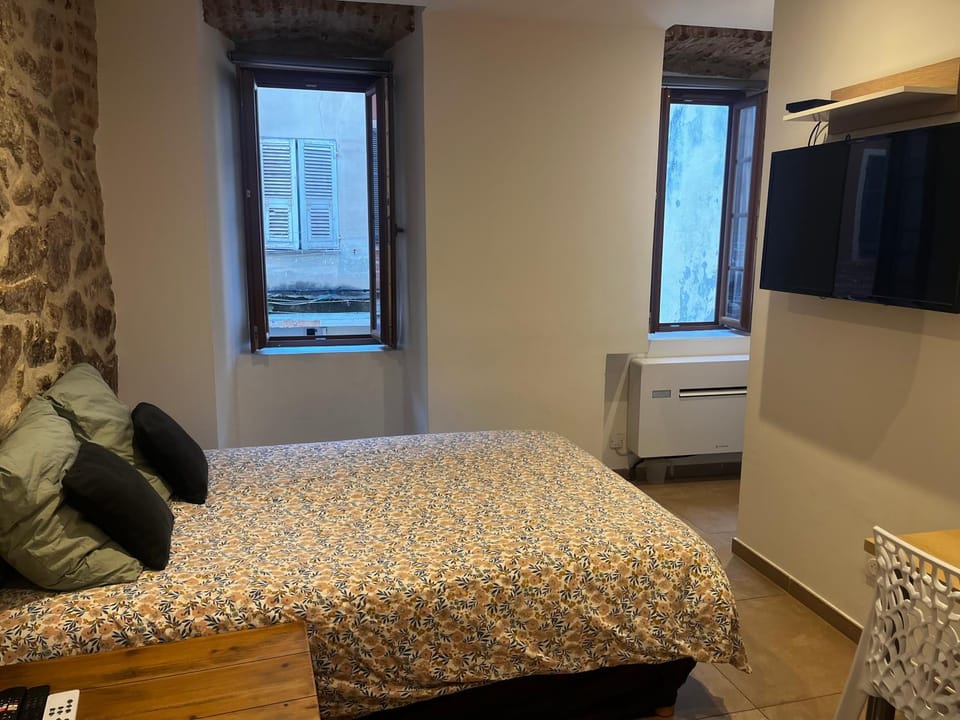 Charmant studio au cœur de la rue Fesch d'Ajaccio Apartment in Ajaccio