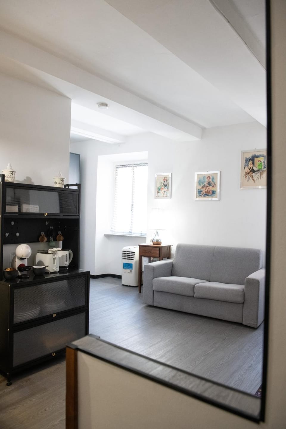 Seating area, Dining area
