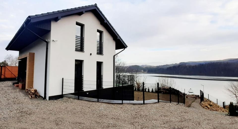 The Lake House - dom nad samym Jeziorem Rożnowskim Villa in Lesser Poland Voivodeship