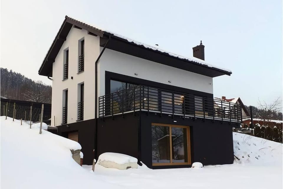 Property building, Winter