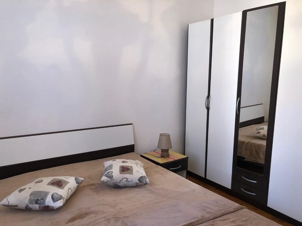 Bed, Bathroom, Bedroom, wardrobe