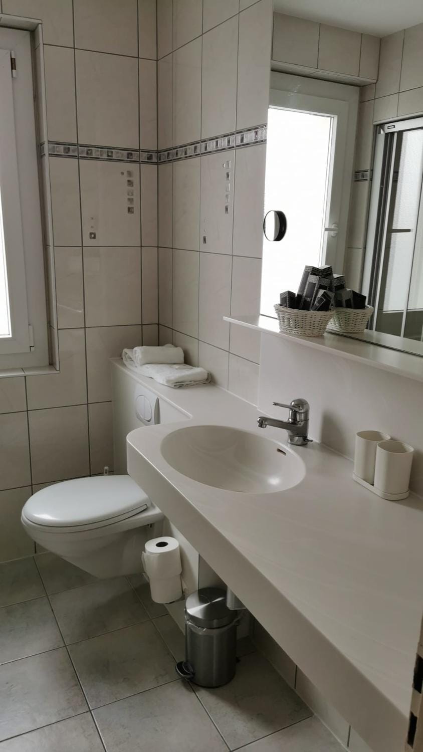 Toilet, Bathroom