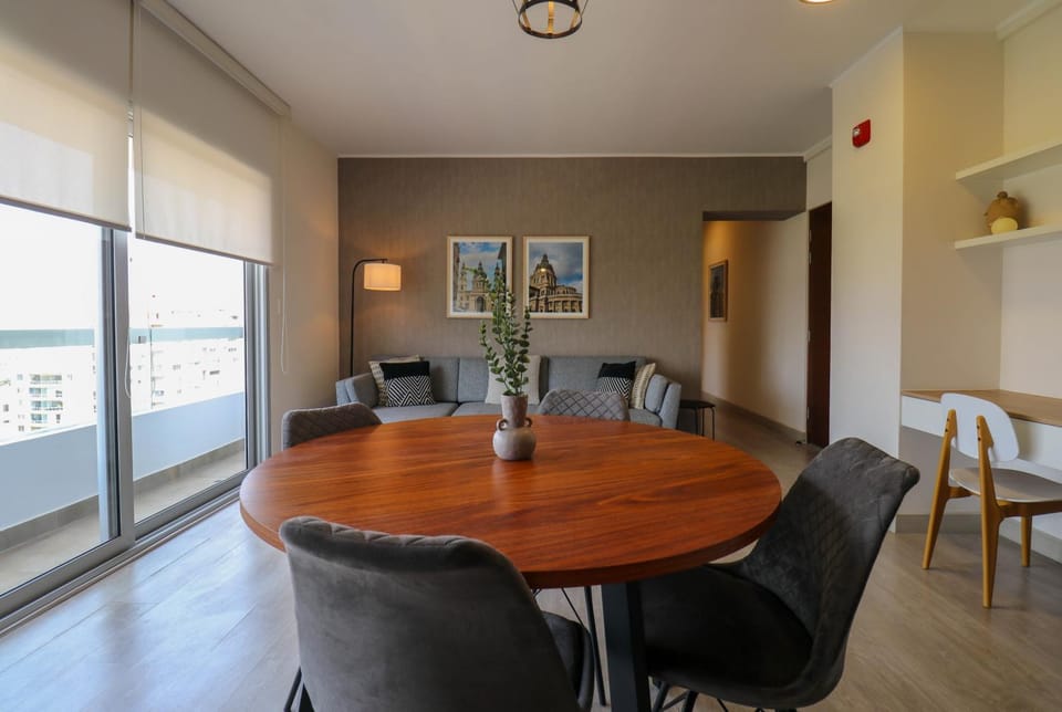 Living room, Dining area