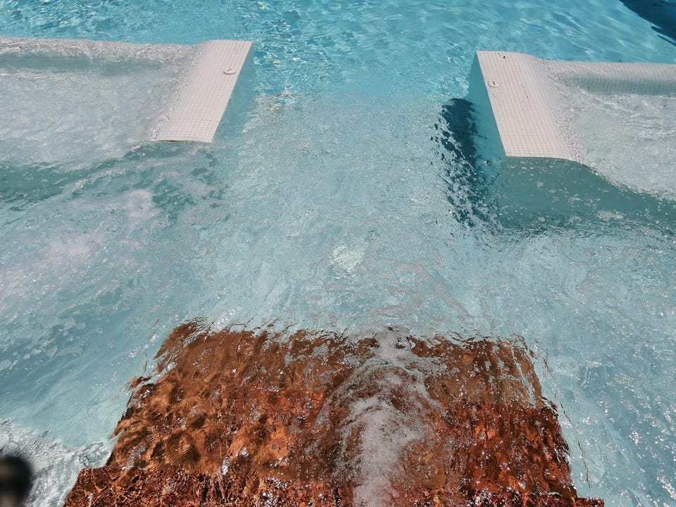 Hot Tub, Swimming pool