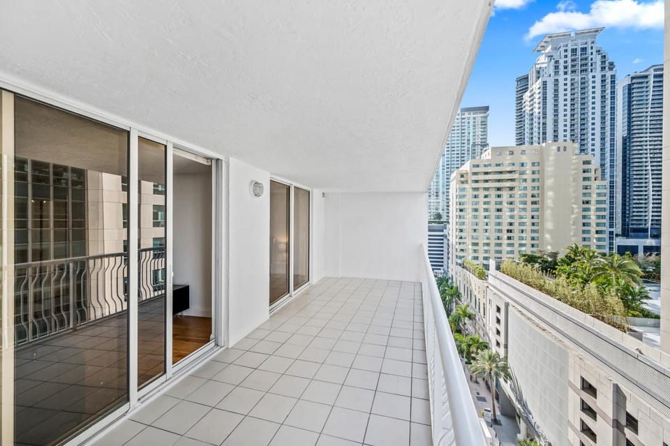 Luxury 1 Bedroom Apartment • Brickell • City and Ocean View Apartment in Brickell