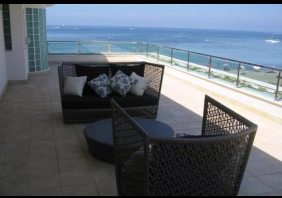 Patio, Day, Natural landscape, View (from property/room), View (from property/room), Balcony/Terrace, Balcony/Terrace, Dining area, Beach, City view, Landmark view, Landmark view, Sea view, Sea view, Street view, Street view, furniture, furniture