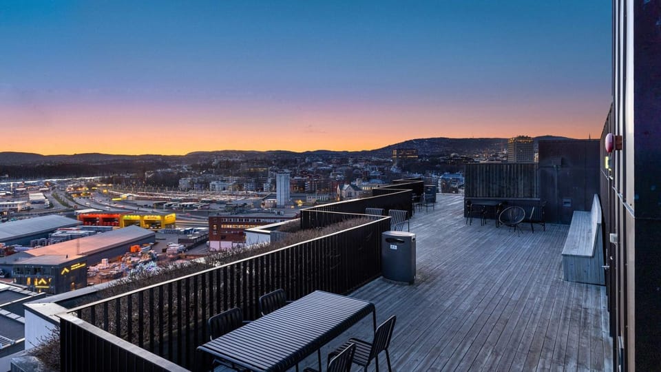 Balcony/Terrace, City view